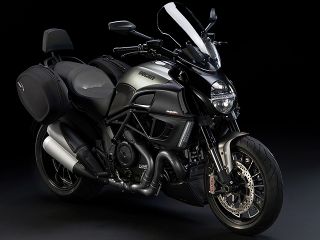 2013年 Diavel Stradaレースチタニウム・マット
