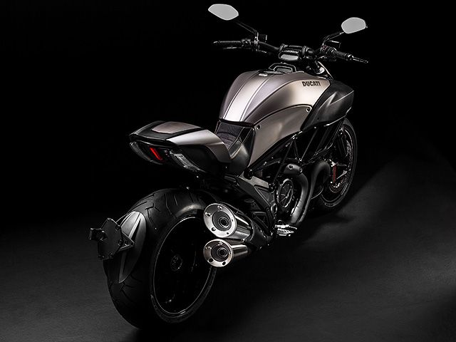 ドゥカティ（DUCATI） ディアベルチタニウム | Diavel Titaniumの型式・スペックならバイクブロス