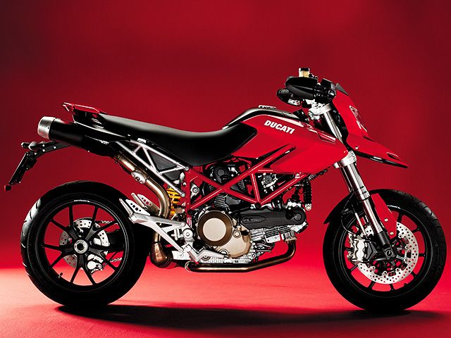 2008年 Hypermotard 1100 （カタログメイン）