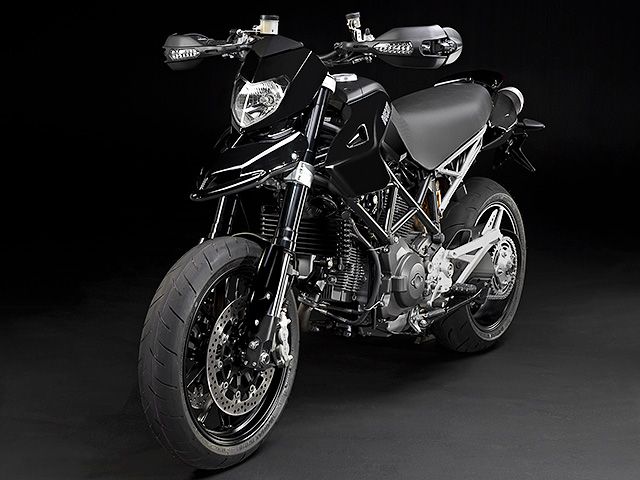 2011年 Hypermotard 1100 EVO ブラック(カタログメイン)
