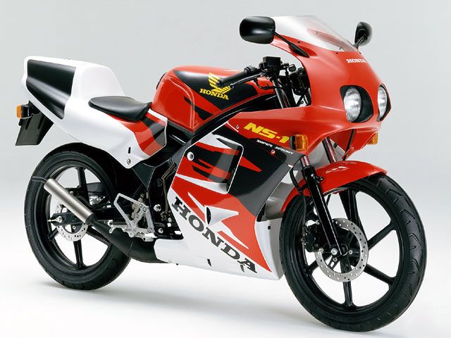1996年 NS-1 スパークリングシルバーメタリック(カタログメイン)