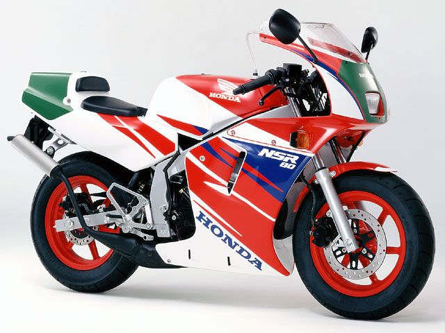 1994年 NSR80 ロスホワイト/ファイティングレッド（カタログメイン）