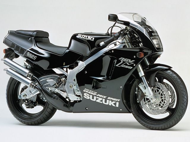 1990年 RGV250Γ （カタログメイン）
