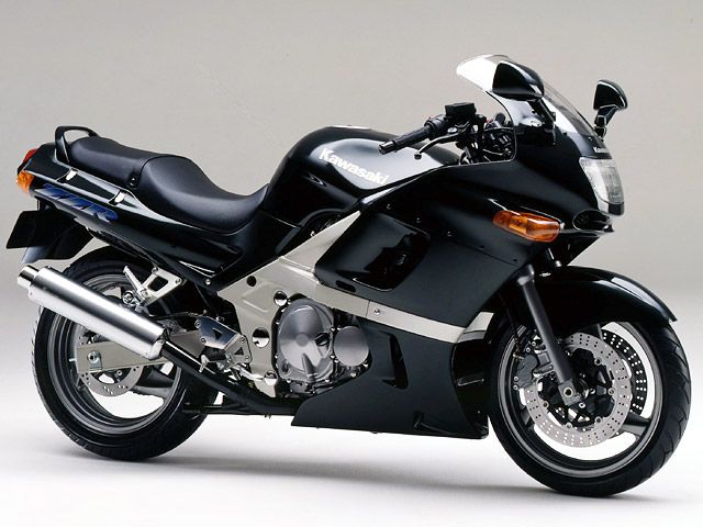 1996年 ZZR400 (カタログメイン)