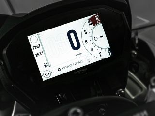 2018年 Tiger 800 XRT（メーター表示イメージ）