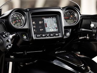 2018年 Chieftain Dark Horse（メーター表示イメージ）