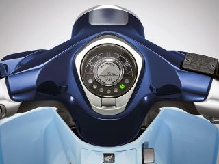 年 Super Cub C125（東京モーターショー展示のコンセプトモデル・メーター表示）
