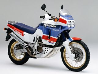 2018年 CRF1000L Africa Twin Adventure Sports（参考画像：1988年式 XRV650）