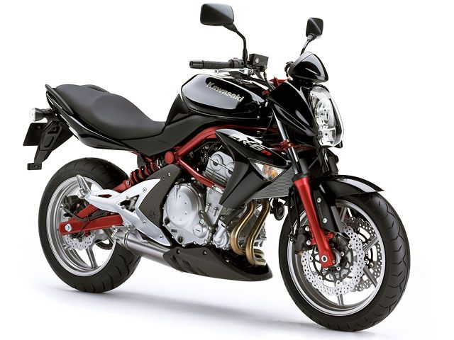 2007年 ER-6n ABS メタリックディアブロブラック（カタログメイン）