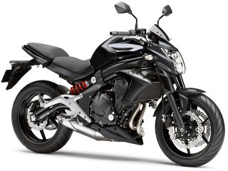 2013年 ER-6n ABSメタリックフラットスパークブラック×メタリックスパークブラック