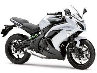 2015年 ER-6fパールフラットスターダストホワイト×メタリックフラットスパークブラック