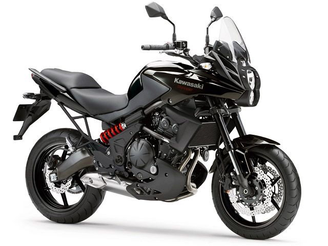 2014年 Versys 650 メタリックスパークブラック（カタログメイン）