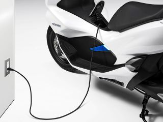 年 PCX ELECTRIC