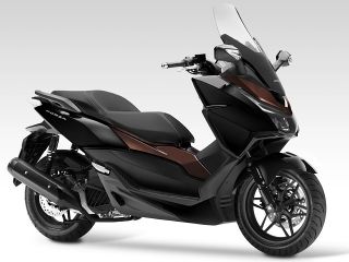 2015年 FORZA125Pearl Nightstar Black with Castagna Brown