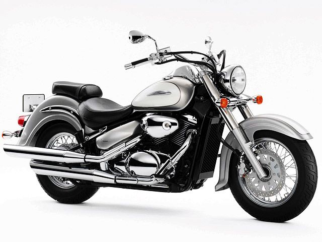 2004年 Intruder Classic 400 パールグラスホワイト×バリアブルシルバーメタリック（カタログメイン）