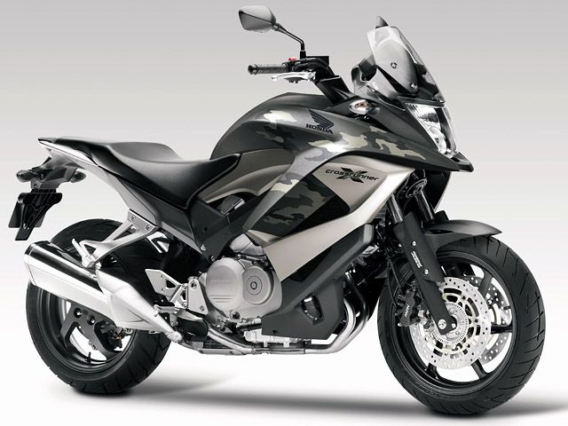 2013年 Crossrunner （カタログメイン）