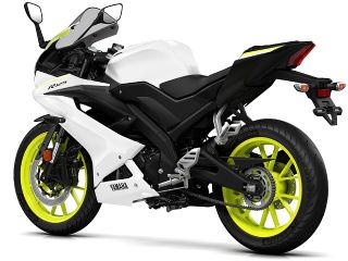 2019年 YZF-R125コンペティションホワイト（リアビュー）