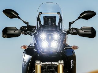 2019年 Tenere700（ヘッドライト点灯イメージ）
