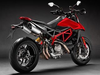 2019年 Hypermotard 950（リアビュー）
