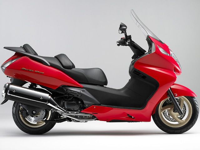 2008年 SILVERWING600 ウイニングレッド（カタログメイン）
