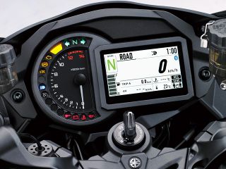 2019年 Ninja H2 SX SE+（ツーリングなどに適したメーター表示）