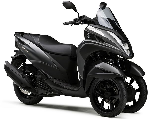 2019年 TRICITY 155 マットグレーメタリック3（カタログメイン）