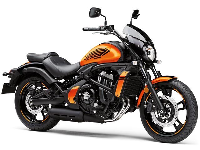 年 VULCAN S CAFE Candy Steel Furnace Orange/Metallic Spark Black（カタログメイン）