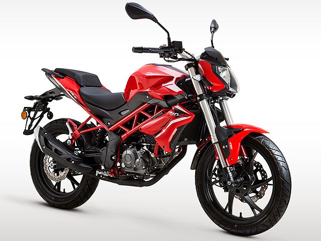 2018年 BN125 (カタログメイン)