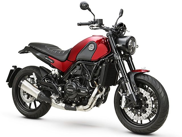 2018年 LEONCINO500 （カタログメイン）