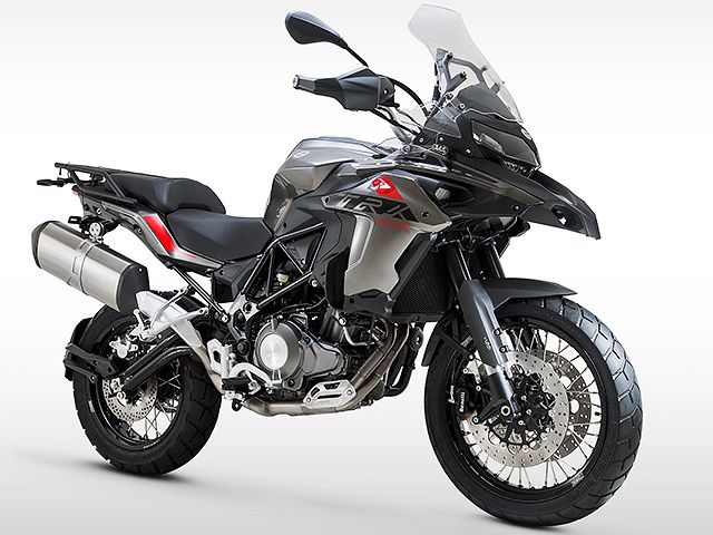 2018年 TRK502X （カタログメイン）