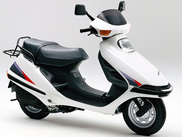 1992年 SPACY 125 パール・シーシェルホワイト(カタログメイン)