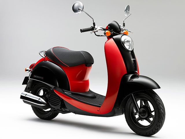 2008年 CREA SCOOPY Special ピュアブラック／プライマリーレッド（カタログメイン）