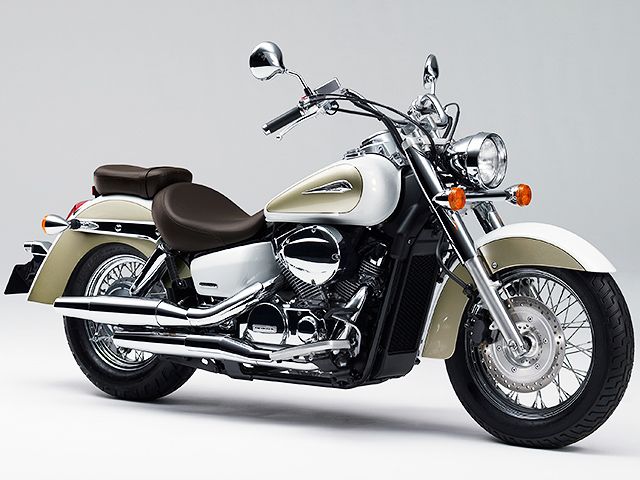 2009年 Shadow 750 パールサンビームホワイト×サイバーゴールド（カタログメイン）