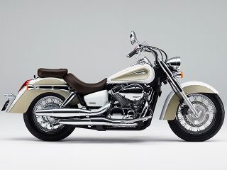 2010年 Shadow 750パールサンビームホワイト×サイバーゴールド