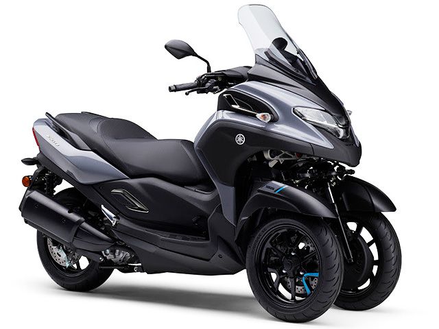 年 TRICITY 300 （カタログメイン）