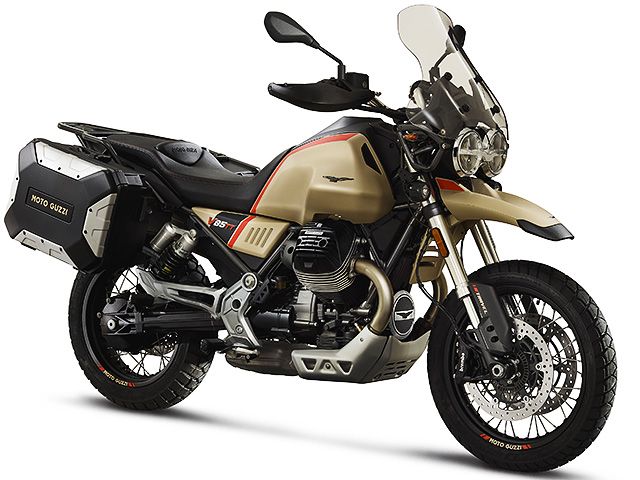 2020年 V85 TT Travel Sabbia Namib（カタログメイン）