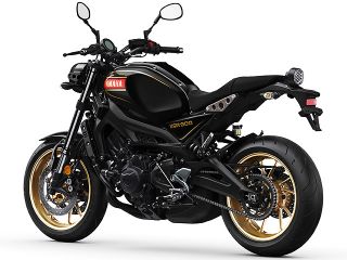 2020年 XSR90080 Black（リアビュー）