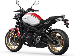 2020年 XSR900Racing Red（リアビュー）
