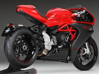 2020年 SUPERVELOCE 800（リアビュー）