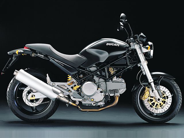 2004年 Monster 620 Dark （カタログメイン）