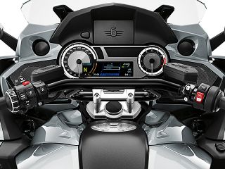 2020年 K1600B（ハンドルまわりイメージ）