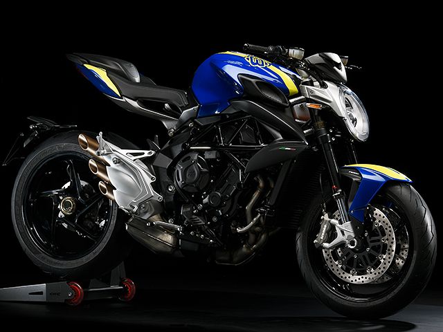 2018年 BRUTALE 800 ブルー/イエロー（カタログメイン）