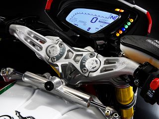 2017年 BRUTALE 800 DRAGSTER RC（ハンドルまわりイメージ）