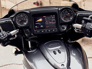 2019年 Chieftain（メーター表示イメージ）