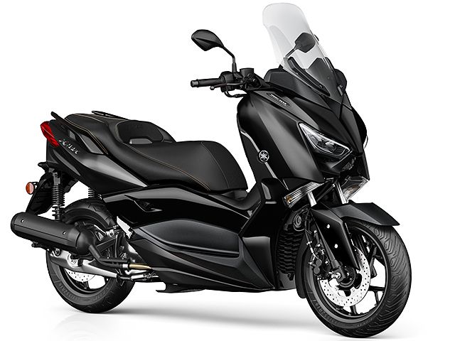 2019年 XMAX 125 IRON MAX （カタログメイン）