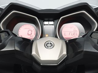 2017年 XMAX 125（メーター表示イメージ）