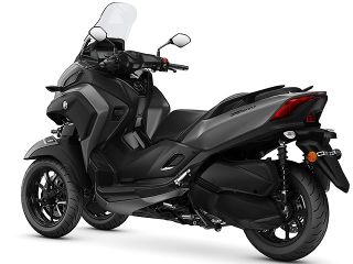2020年 TRICITY 300（リアビュー）