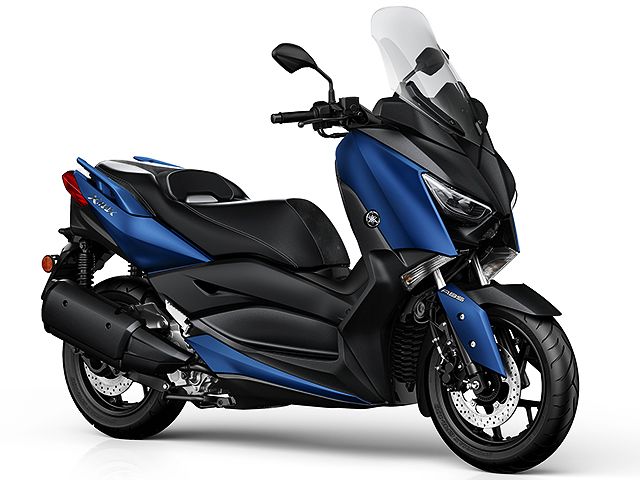 2018年 XMAX 300 MAT DARK PURPLISH BLUE MET 3（カタログメイン）