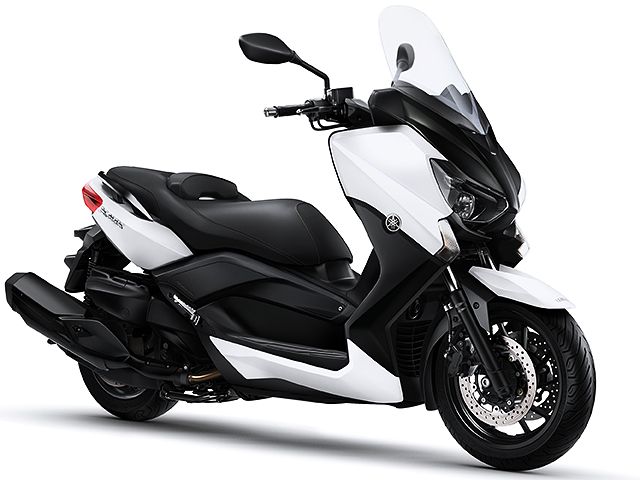 2015年 XMAX 400 (カタログメイン)