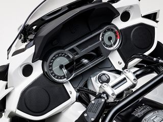 2019年 K1600B White Edition（ハンドルまわりイメージ）